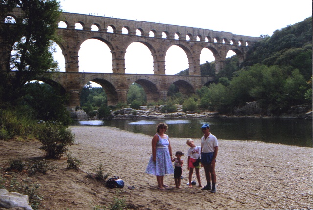 1989 - Ann�e des vacances en Camargue, le pont du Gard